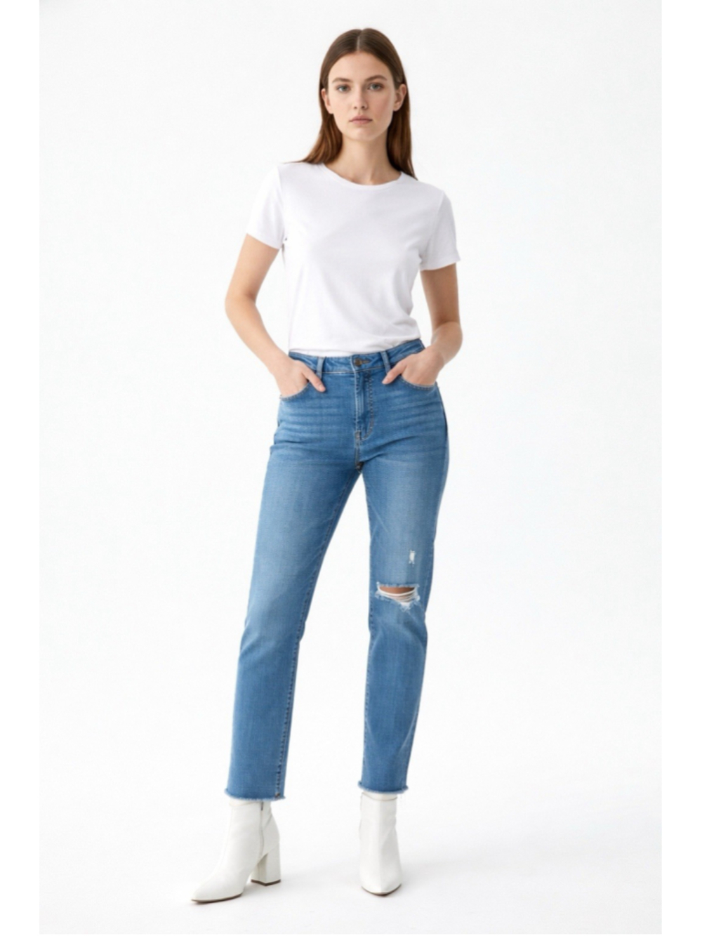 Madewell The Perfect Vintage Jean Size 33 Distressed Knee Raw Hem Denim M9244